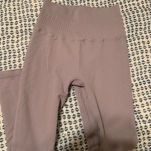 Avocado brand leggings